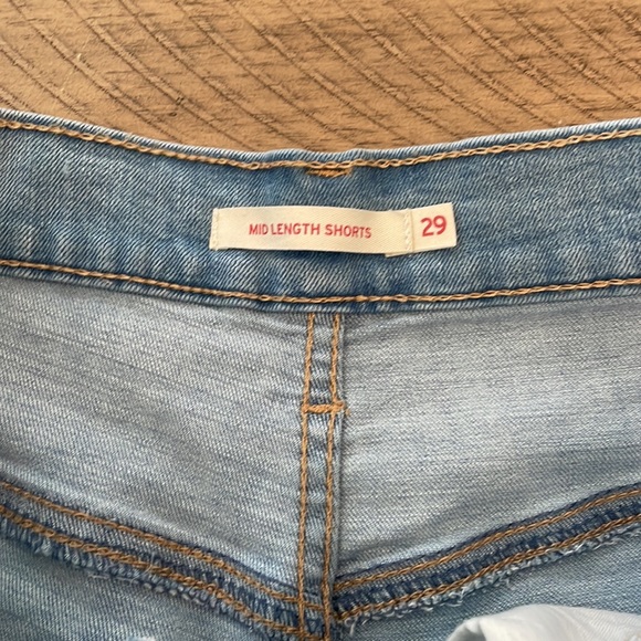 Levi’s Shorts - Picture 2 of 3